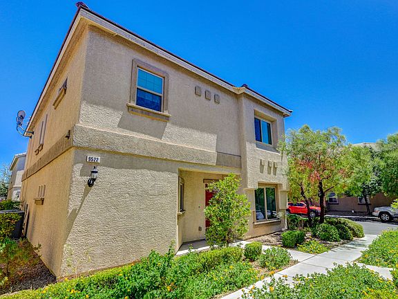 2nd image of 9522 Vega Carpio Ave