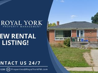 148 Prince Charles Dr #2, Halton Hills, ON L7G3V9