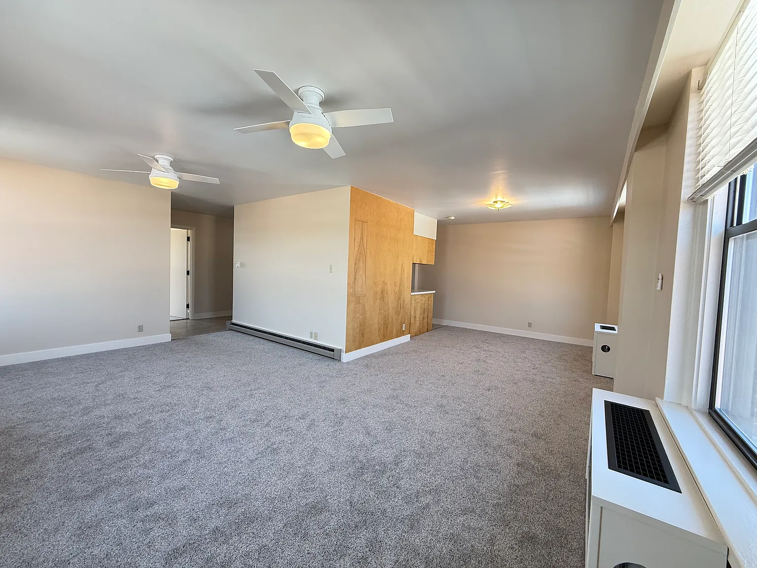 2 bed, 1000 sqft, $1,900 — Photo 3
