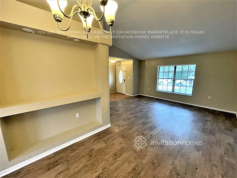 7328 Bent Oak Dr — Photo 3