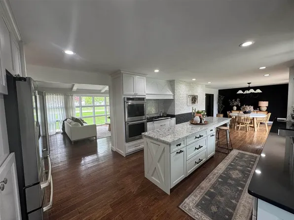 385 S Estates Dr, Gaylord, MI 49735