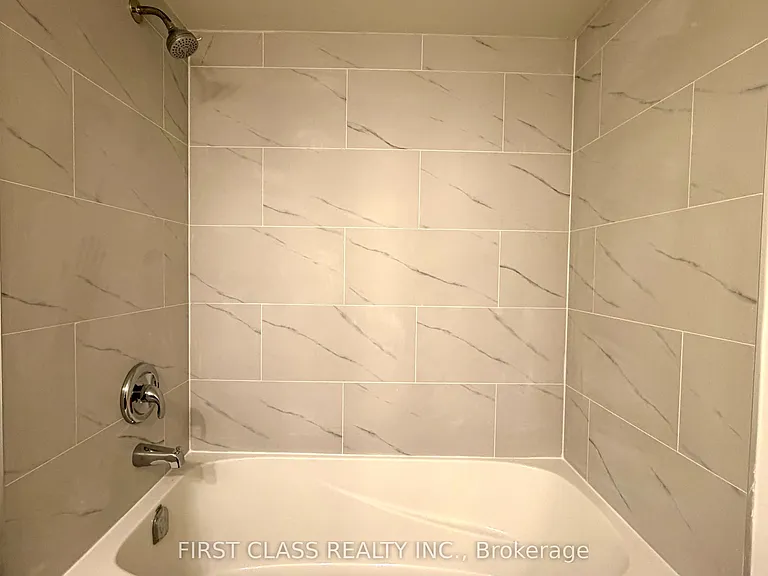 541 Blackthorn Ave #1415 — Photo 29