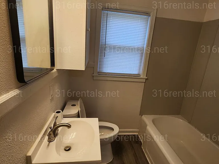 847 N Glendale St — Photo 5