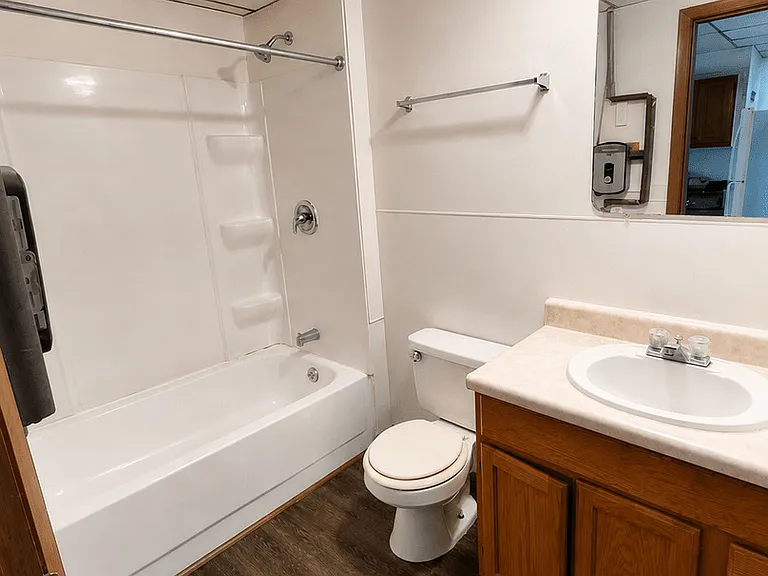 115 W Pearl St — Photo 13