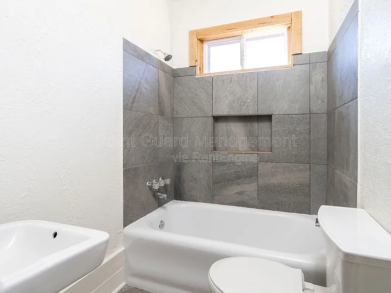 423 N Emporia Ave #2 — Photo 8