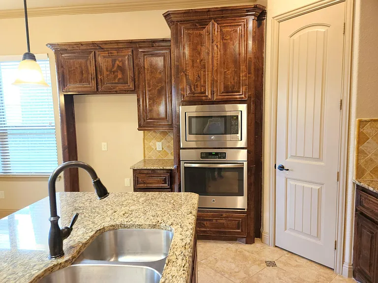 1016 Taylor Dr — Photo 14