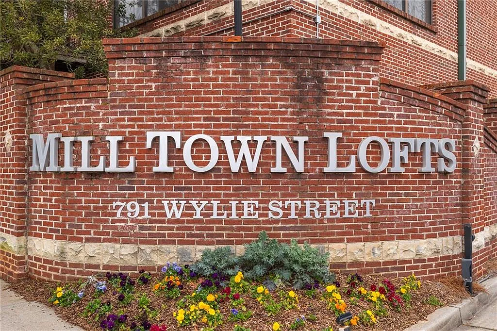 791 Wylie Street Southeast - 1 — Photo 1