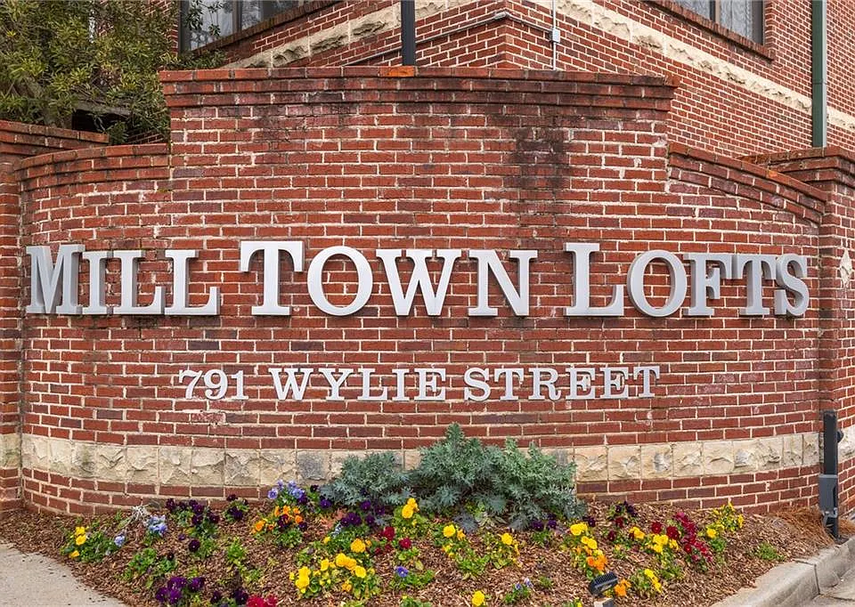 791 Wylie St SE #1-909