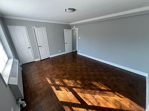 3rd image of 195-30 Peck Ave #H