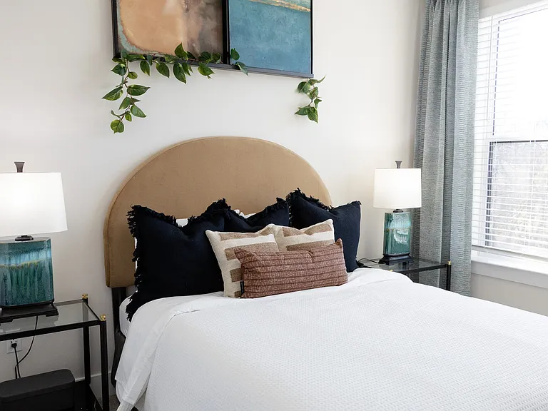 District at Riverside Apartments — Photo 27