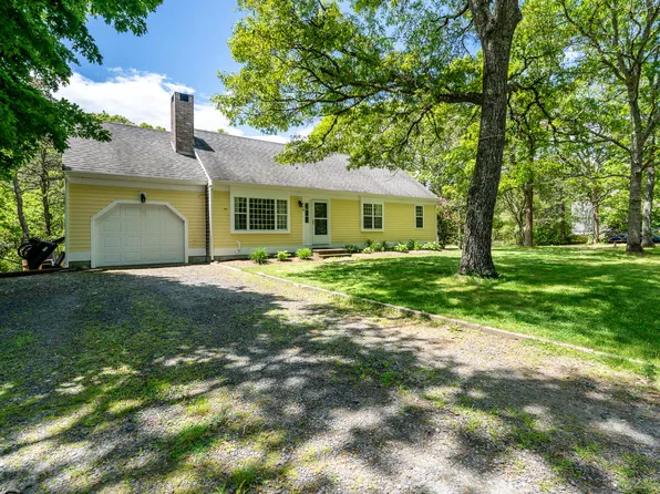 168 White Moss Drive, Marstons Mills, MA 02648