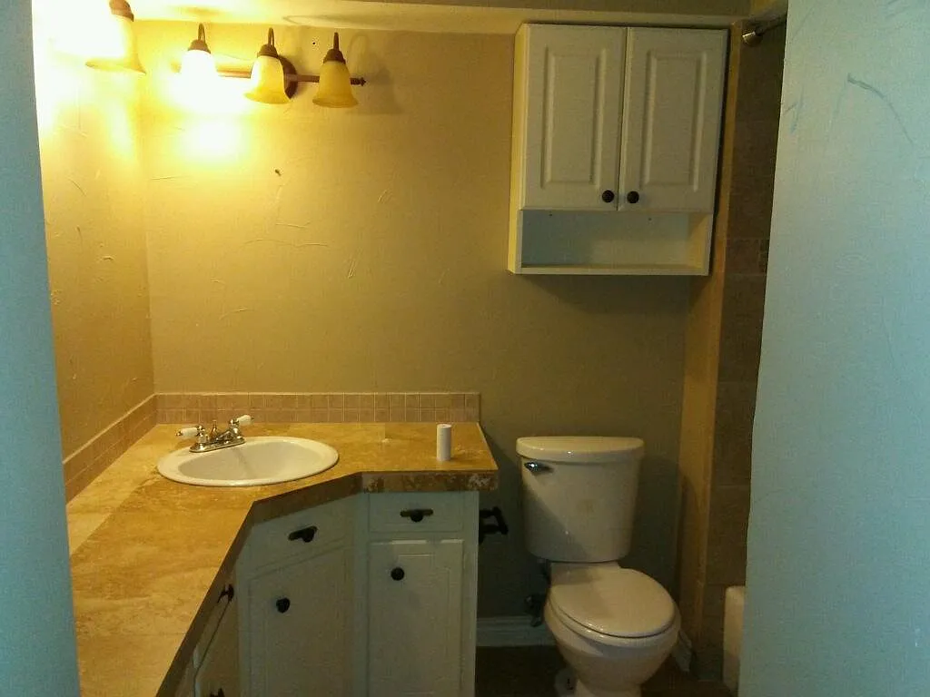 2 bed, 1600 sqft, $2,000 — Photo 4