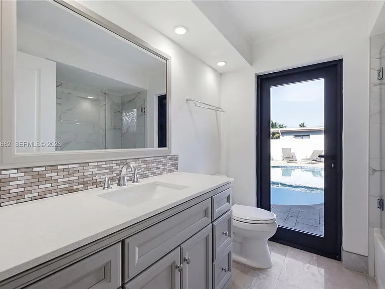 1415 W Camino Real — Photo 15