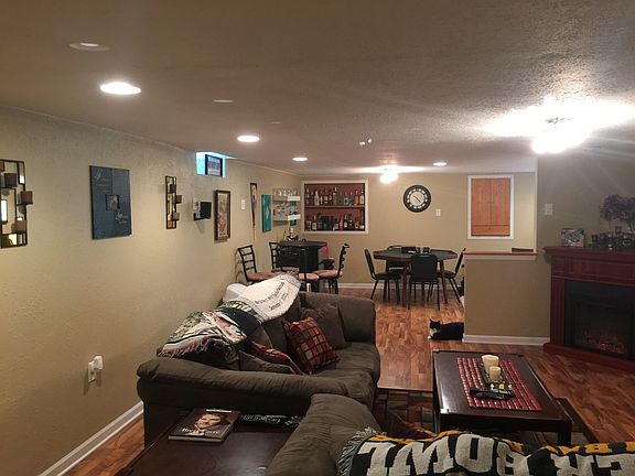 5th image of 637 Westridge Dr #11