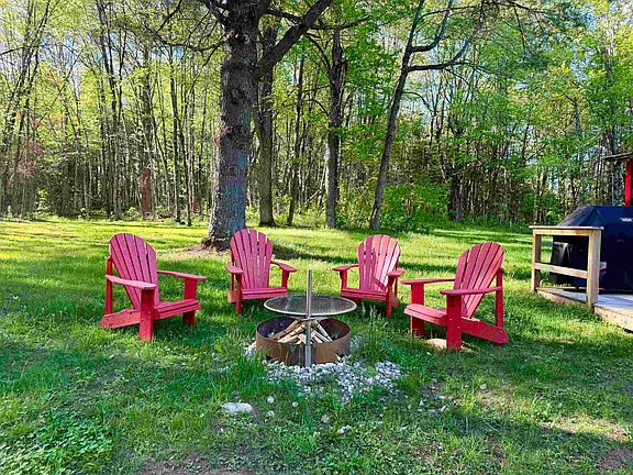 2nd image of 515 Sterling Pond Rd
