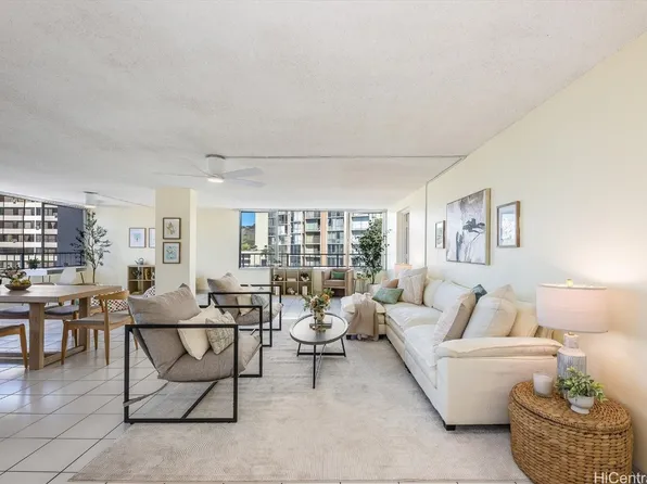 1310 Heulu St APT 502, Honolulu, HI 96822