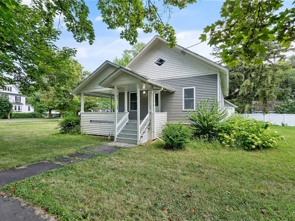 712 Tulip St, Liverpool, NY 13088