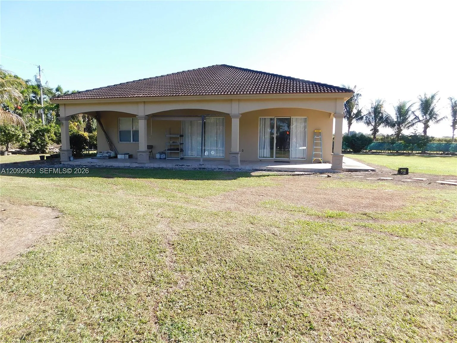 4 bed, 2.0 bath, 2884 sqft, $3,800 — Photo 4
