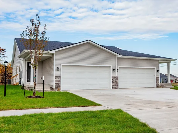 6586 NE 11th Ct, Des Moines, IA 50313