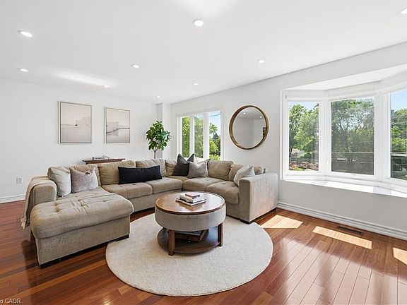 3rd image of 5110 Fairview St #15