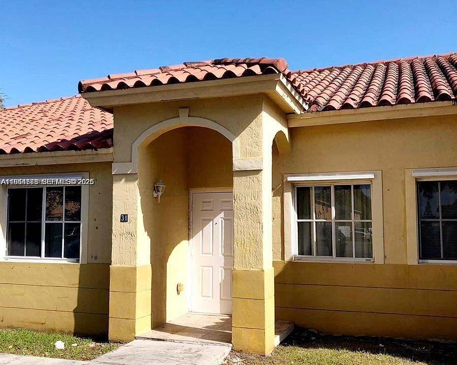 1st image of 31 NE 13th Ave #5
