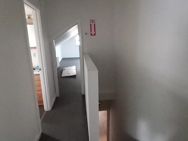 217 Cretin Ave N — Photo 12