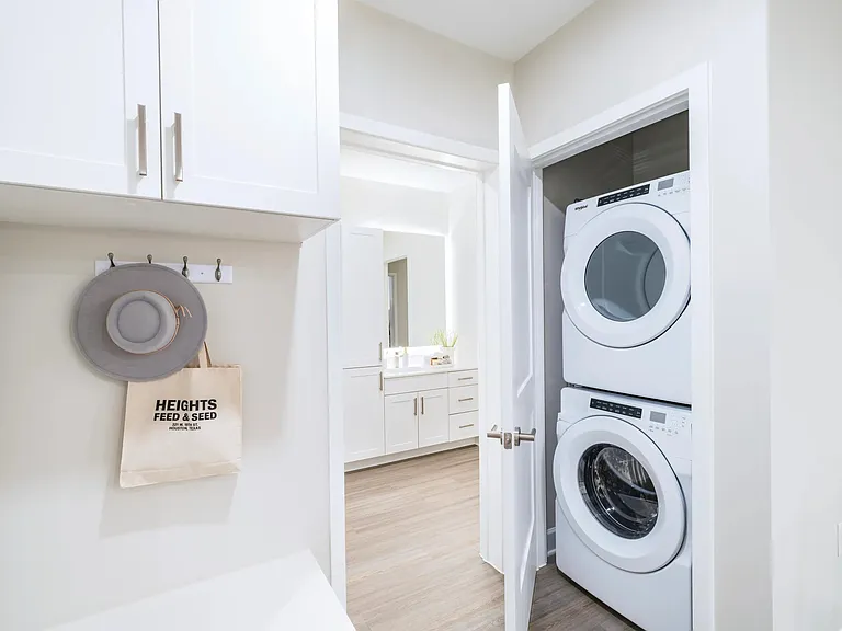 Experience the ultimate convenience at Modera Waugh with your very own in-home, full-size washer and dryer!