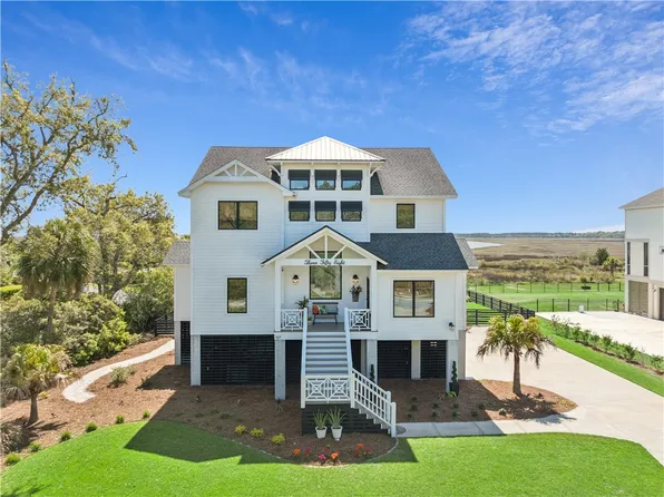 358 Maiden Creek Dr, Waverly, GA 31565