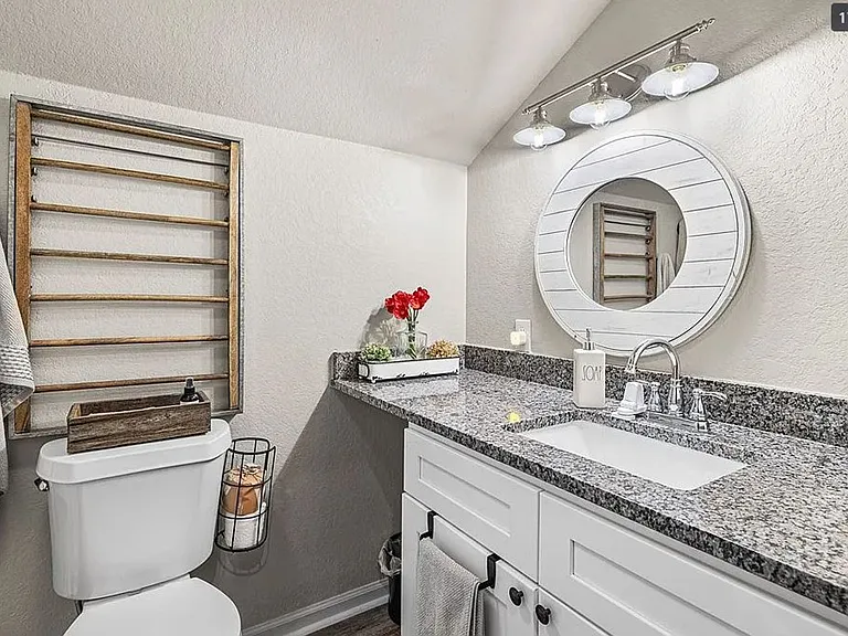 506 Burleson Blvd — Photo 9