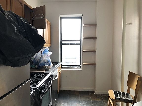 3rd image of 1087 Carroll St APT B10