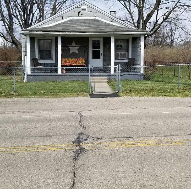 2nd image of 1807 Pershing Ave