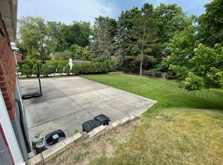 206 Centerdale Rd, Coraopolis, PA 15108