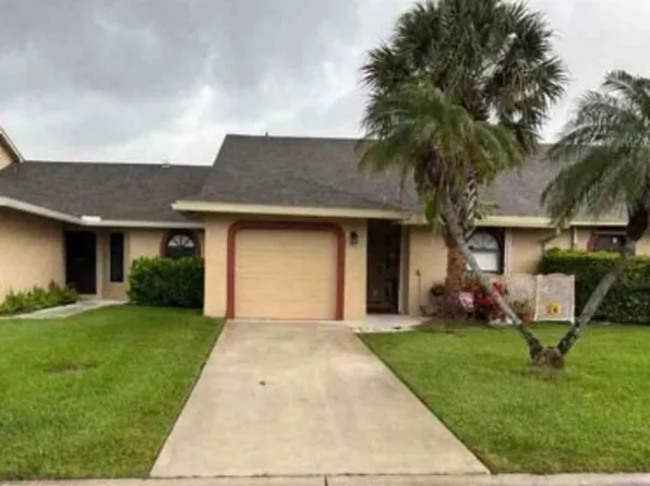 9735 NW 76th St, Tamarac, FL 33321