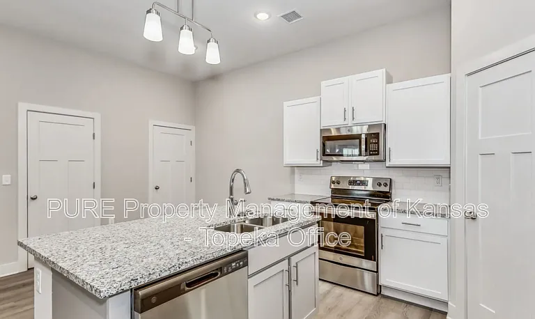 3618 W 45th St S — Photo 8