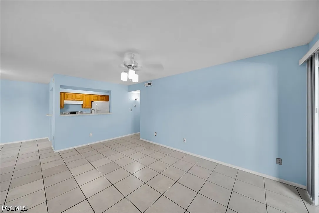 2 bed, 2.0 bath, 883 sqft, $1,200 — Photo 3