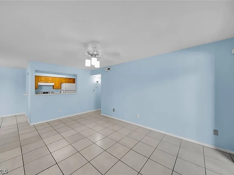 2885 Winkler Ave #612 — Photo 3