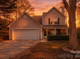 1604 Flagsworth Rd, Clover, SC 29710