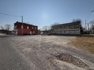 101-105 S 5th St, Dupo, IL