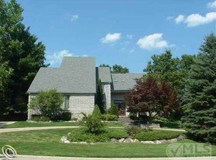 5697 Crystal Creek Ln, Washington, MI