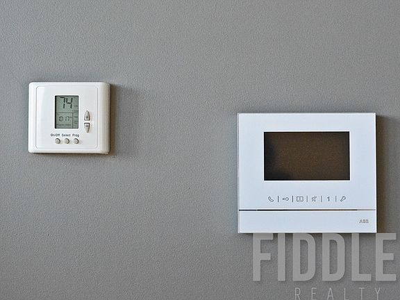 3rd image of 4441 Purves St APT 1601