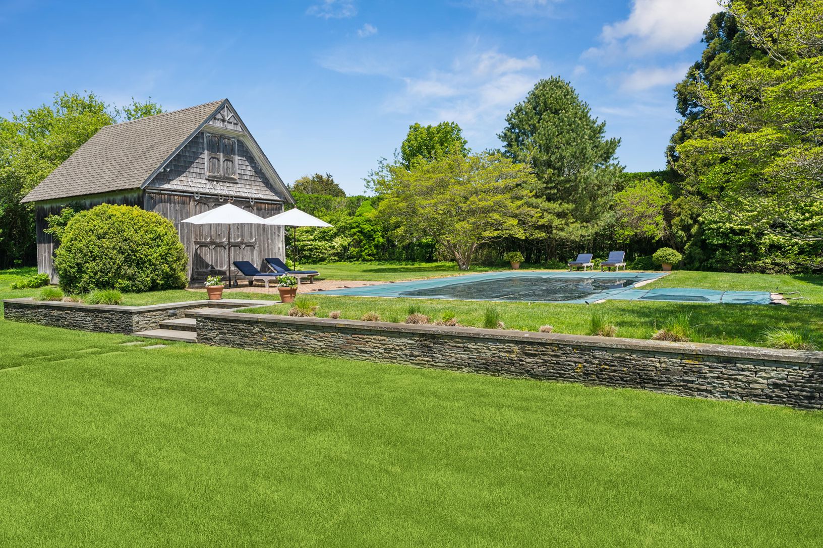  Beautiful garden