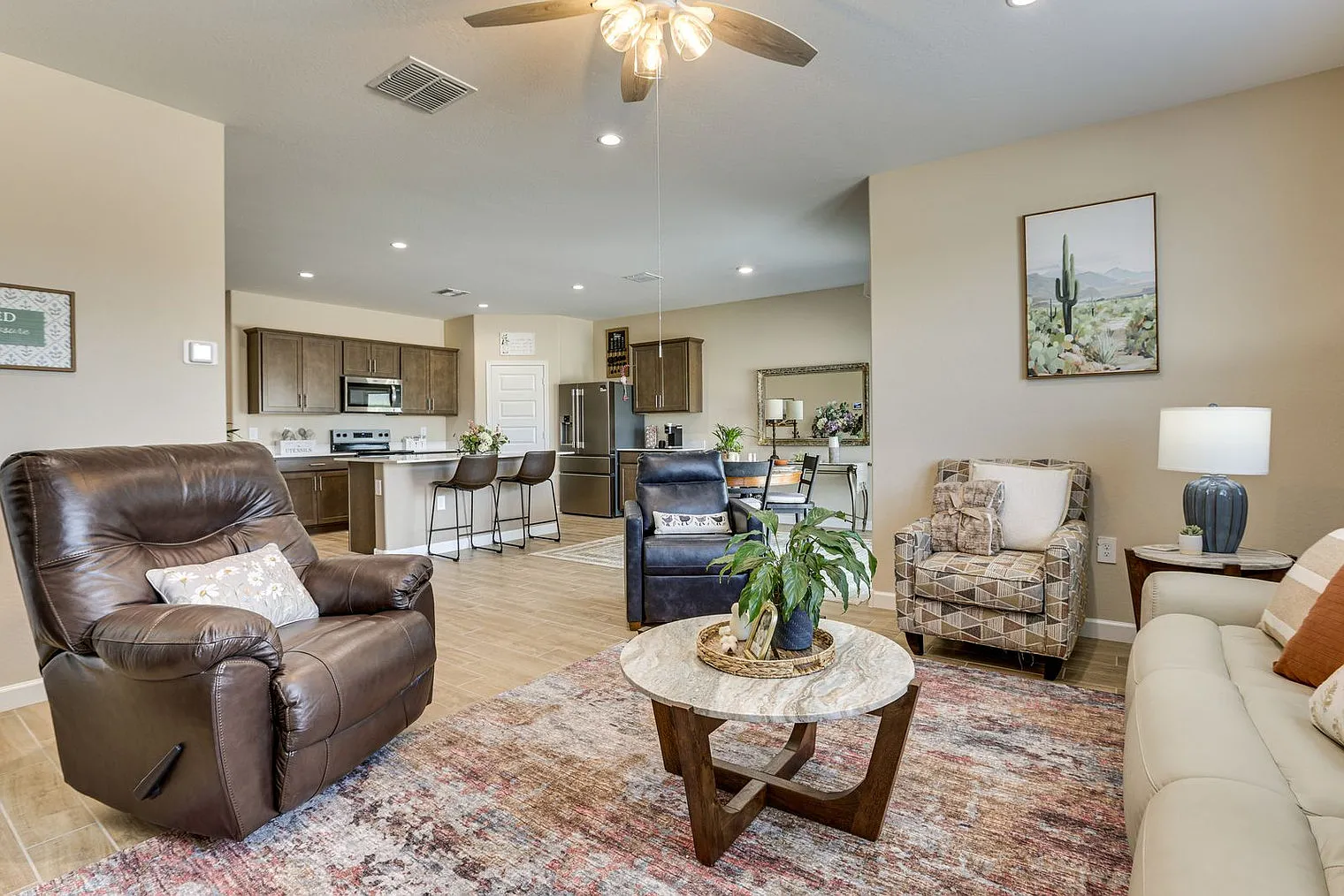 3 bed, 2.0 bath, 1840 sqft, $5,225 — Photo 2