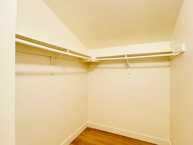 215 Venice Ave #3 — Photo 8