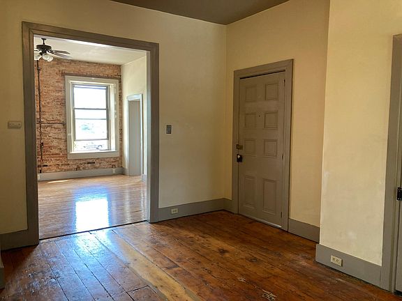 5th image of 139 E 3rd St #7