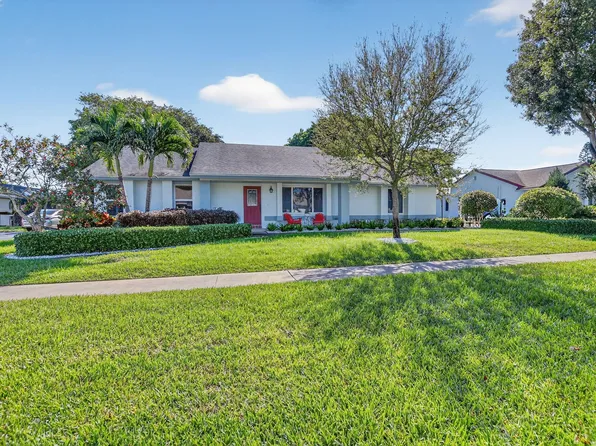 18298 102nd Way S, Boca Raton, FL 33498