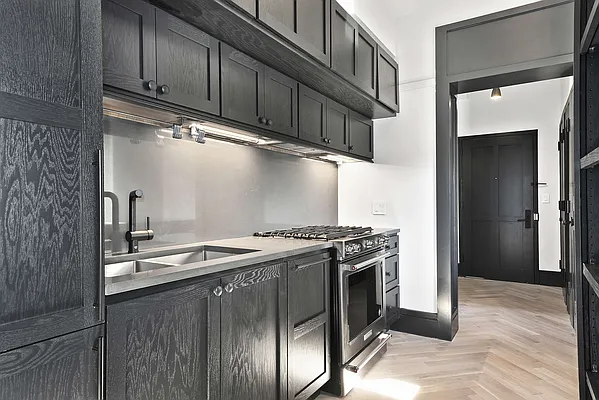 Rented by Living Room NY Corp | media 11