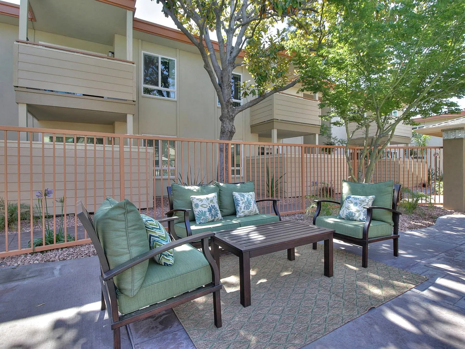 Mountain View Town Center — Photo 4