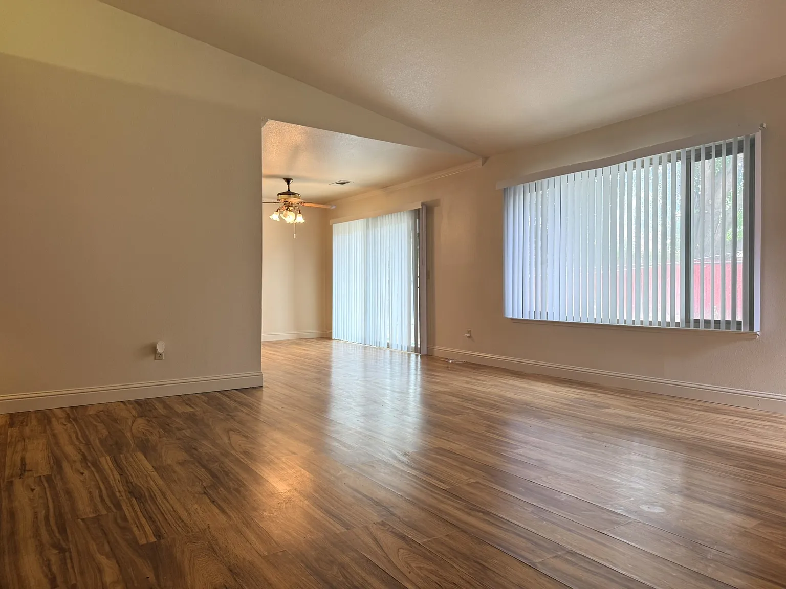 3 bed, 1664 sqft, $2,050 — Photo 4
