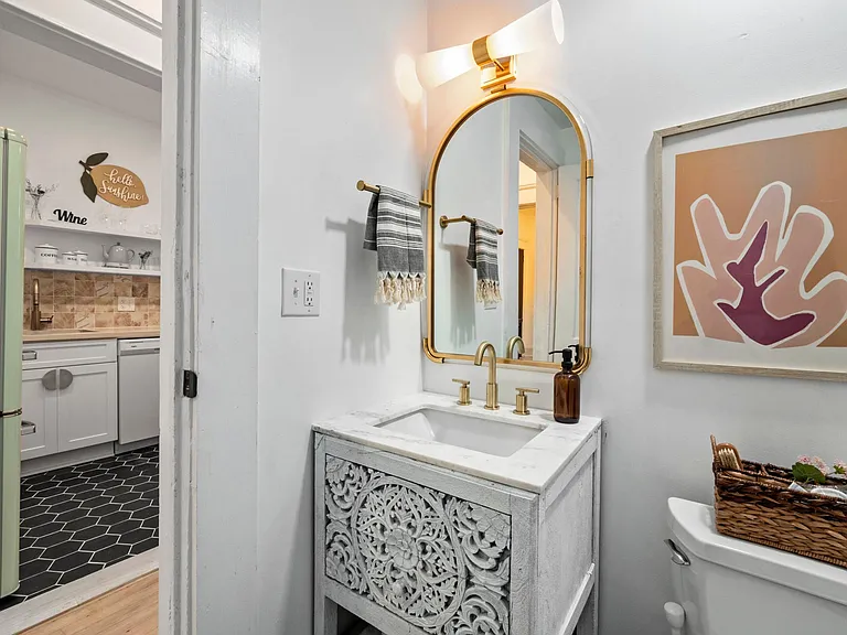 1187 Mansfield Ave NE #1 — Photo 9