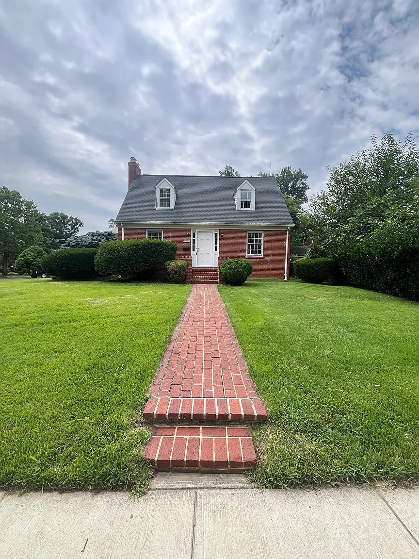 4615 Guilford Rd photo 1
